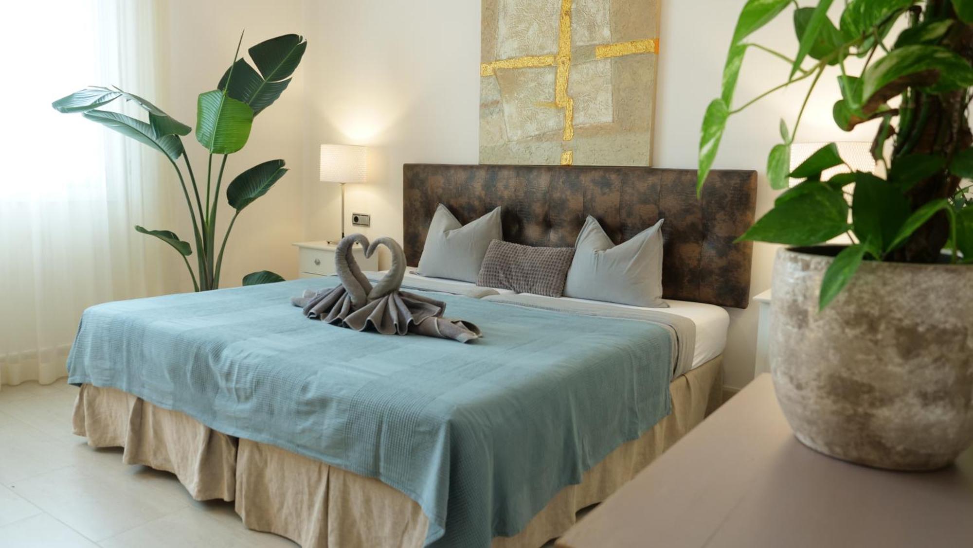 Canaan In Tenerife - Heated Pool, Ocean Views, Palm Garden, Apartment *